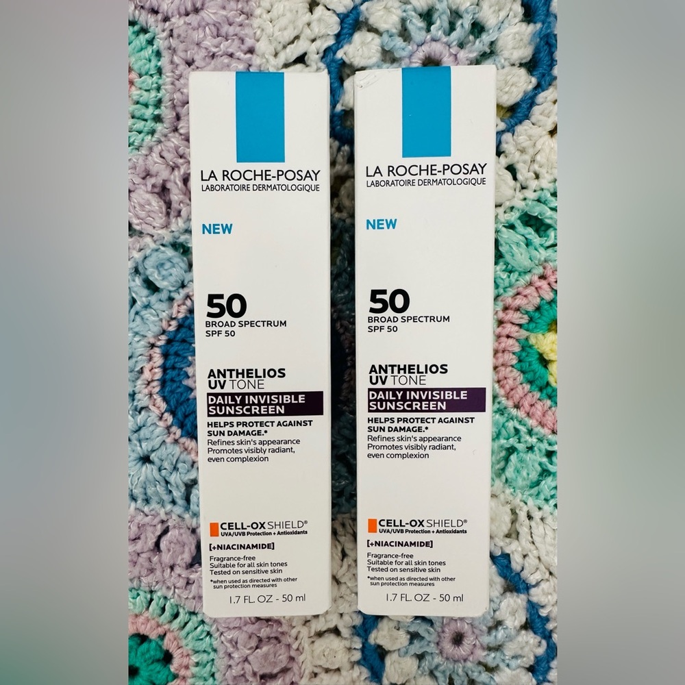 La Roche-Posay Anthelios UV Tone Daily Invisible Sunscreen SPF 50 Bundle